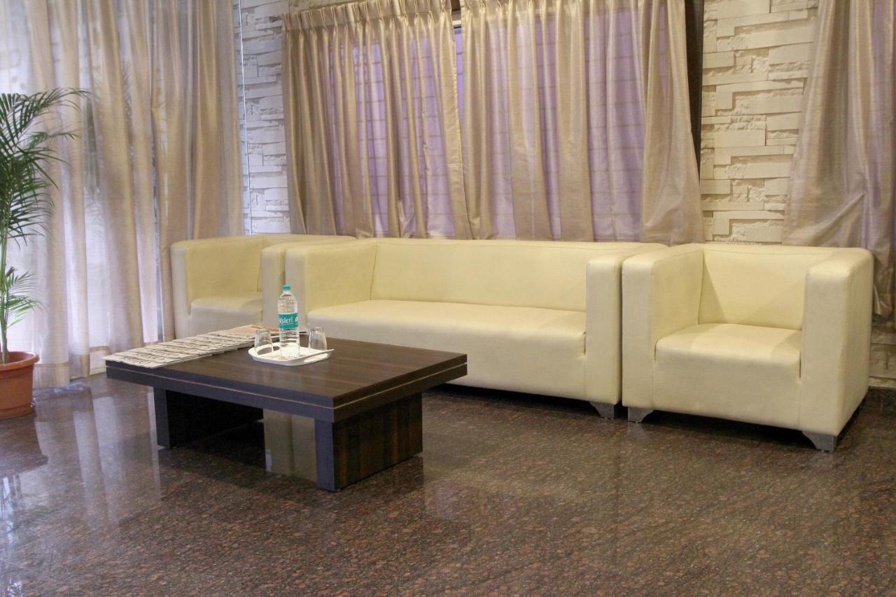 Capital O 70534 Habitat Suites And Rooms Bangalore Ngoại thất bức ảnh